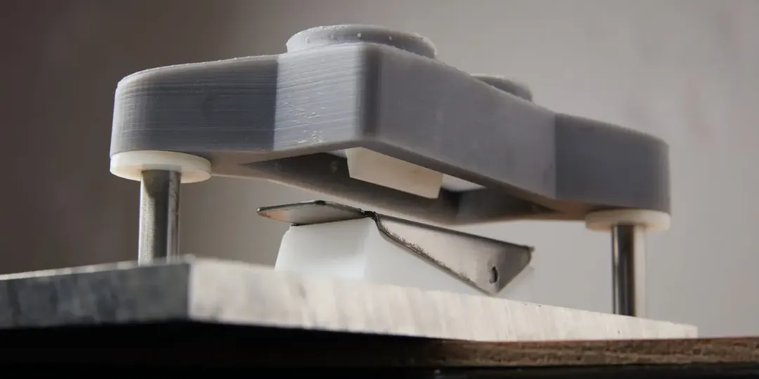 從打樣到生產 ： 3D 列印於鈑金製作的应用